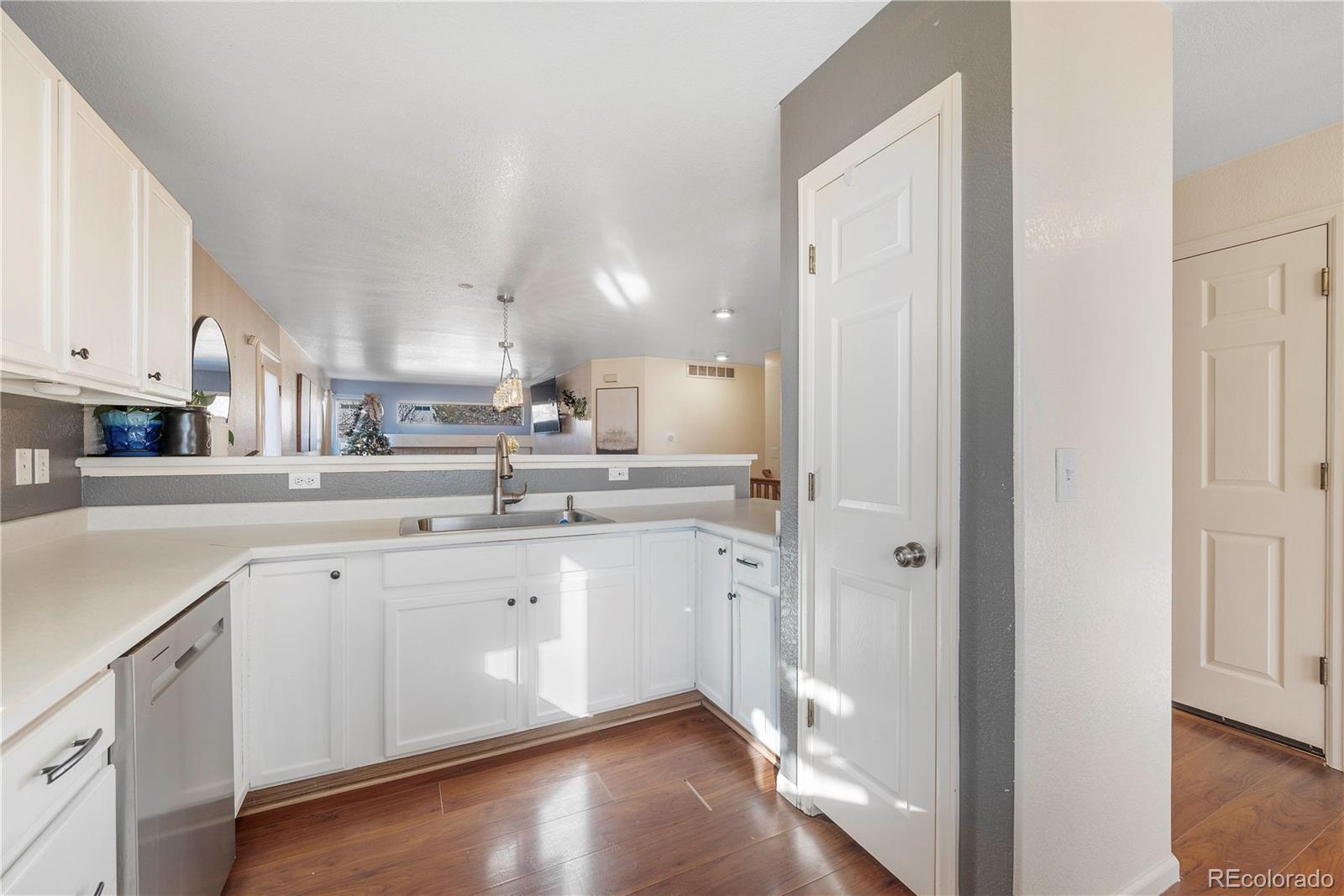 MLS Image #3 for 19635  montview drive,aurora, Colorado