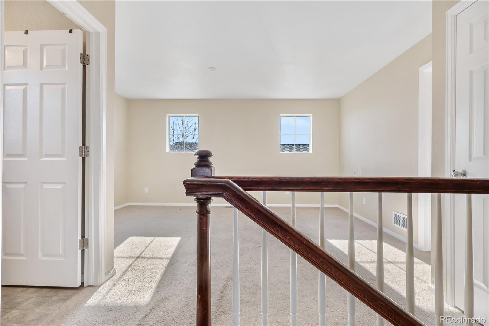 MLS Image #9 for 19103 e 53rd avenue,denver, Colorado