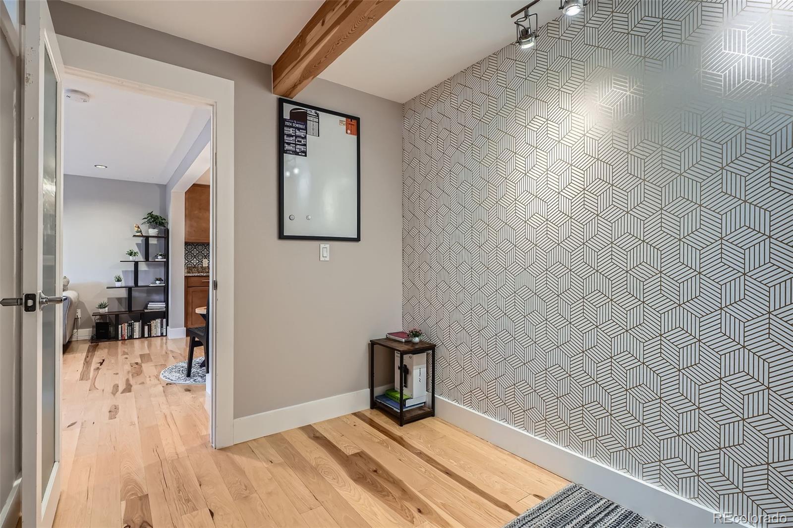 MLS Image #14 for 2460 w caithness place,denver, Colorado