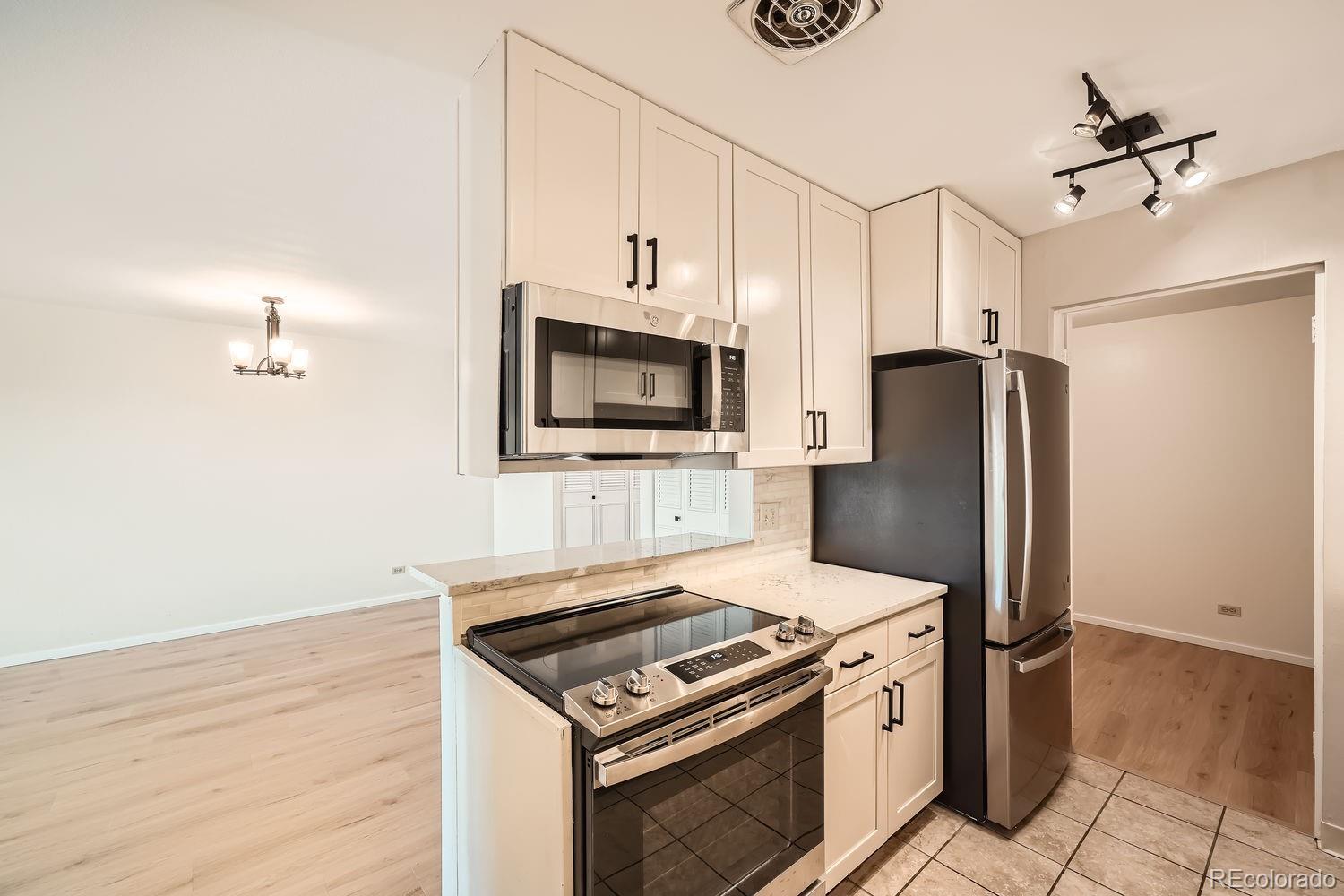 MLS Image #4 for 700  washington street 703,denver, Colorado