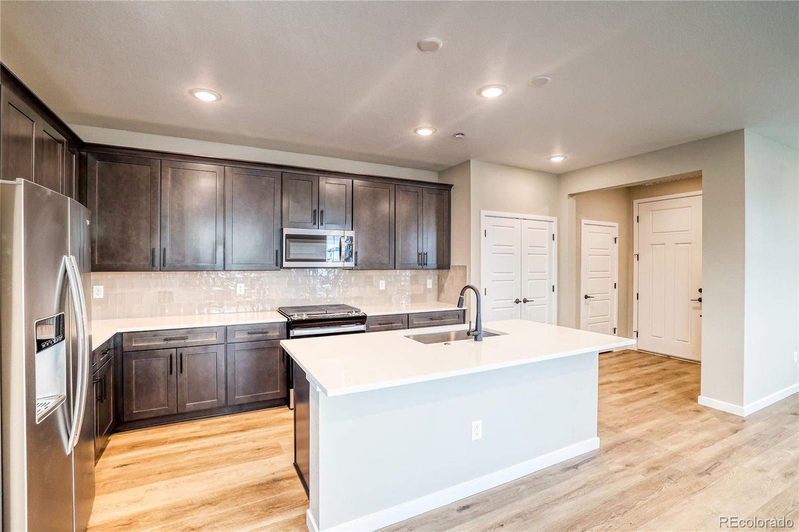 MLS Image #2 for 21294 e 63rd drive,aurora, Colorado