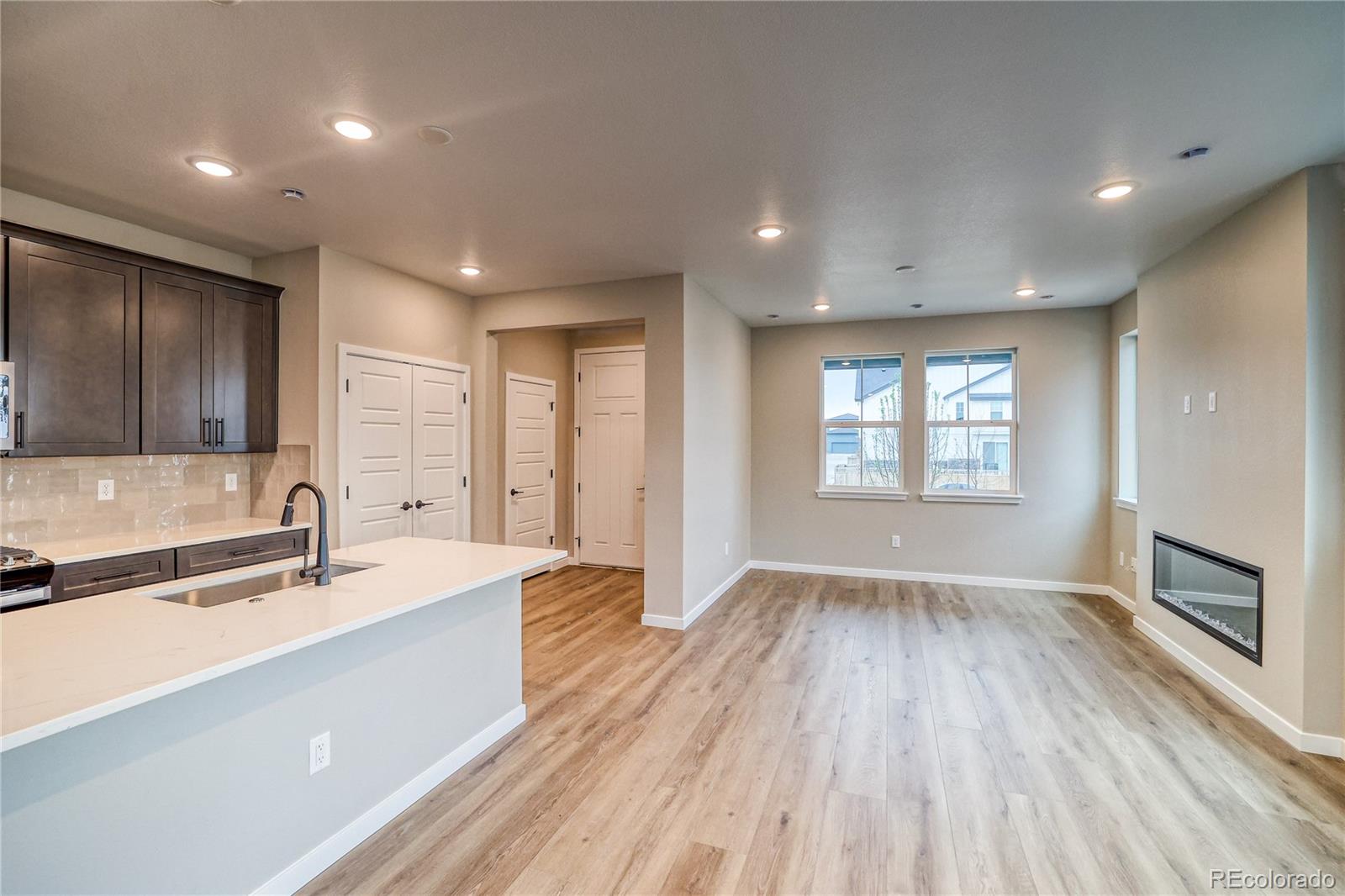 MLS Image #3 for 21294 e 63rd drive,aurora, Colorado
