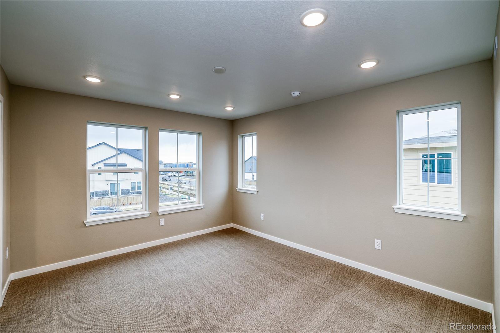MLS Image #8 for 21294 e 63rd drive,aurora, Colorado
