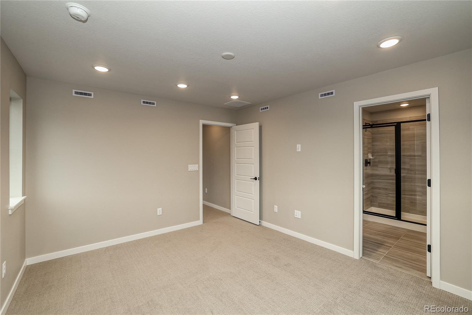 MLS Image #9 for 21294 e 63rd drive,aurora, Colorado
