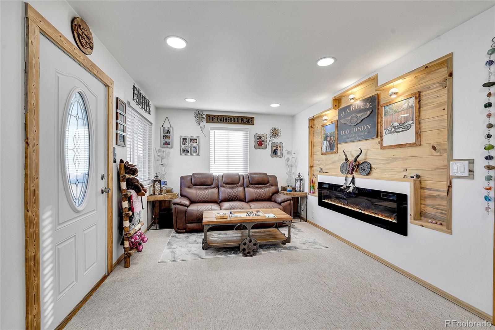 MLS Image #2 for 935  newark street,aurora, Colorado