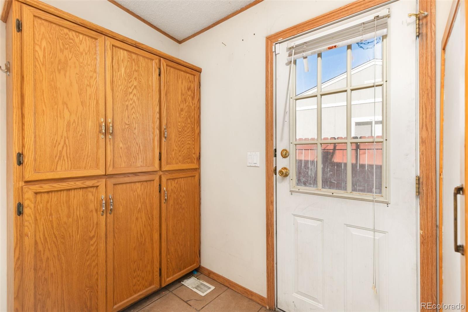 MLS Image #18 for 9008  madeleine street,denver, Colorado