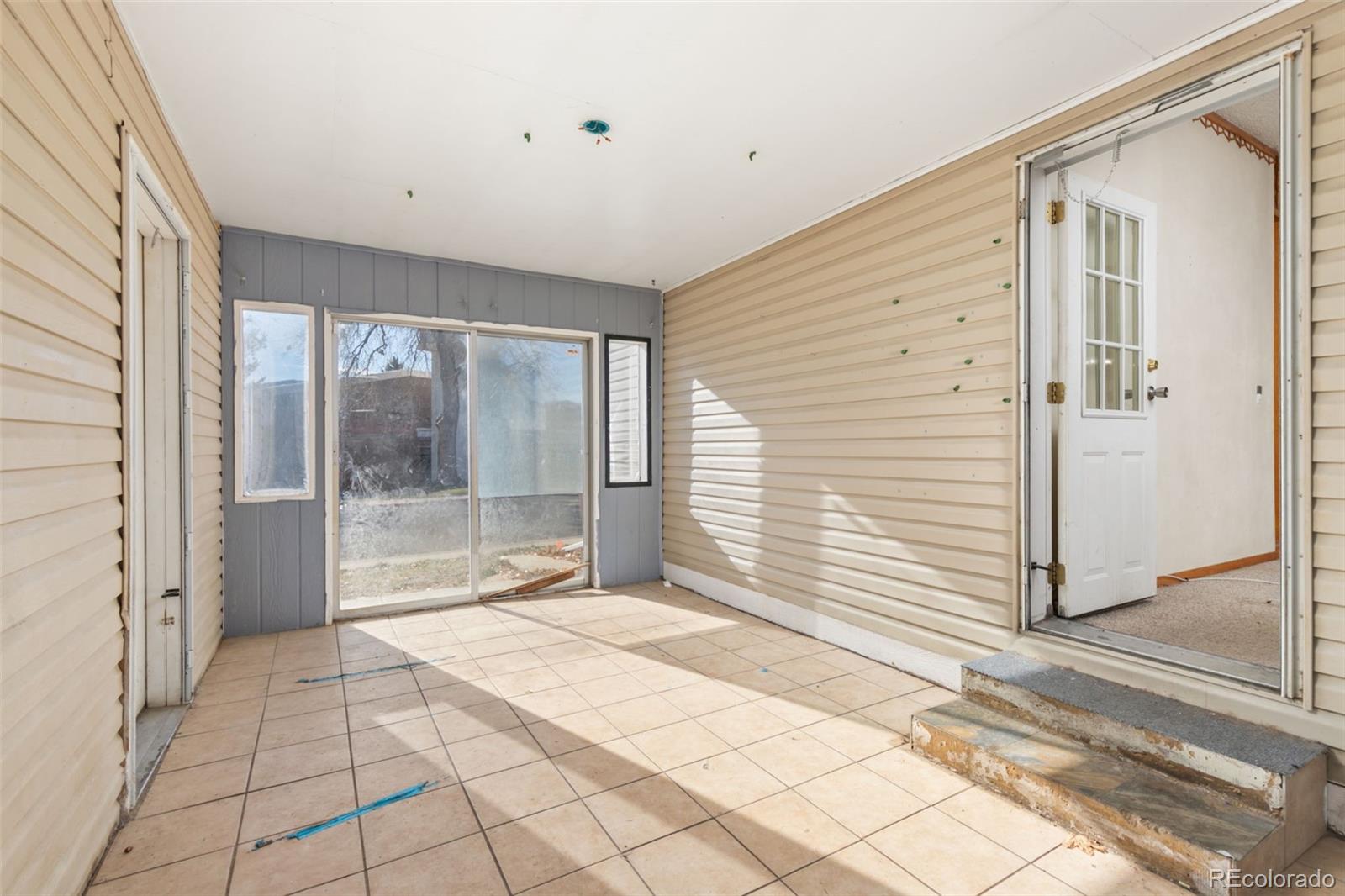 MLS Image #19 for 9008  madeleine street,denver, Colorado