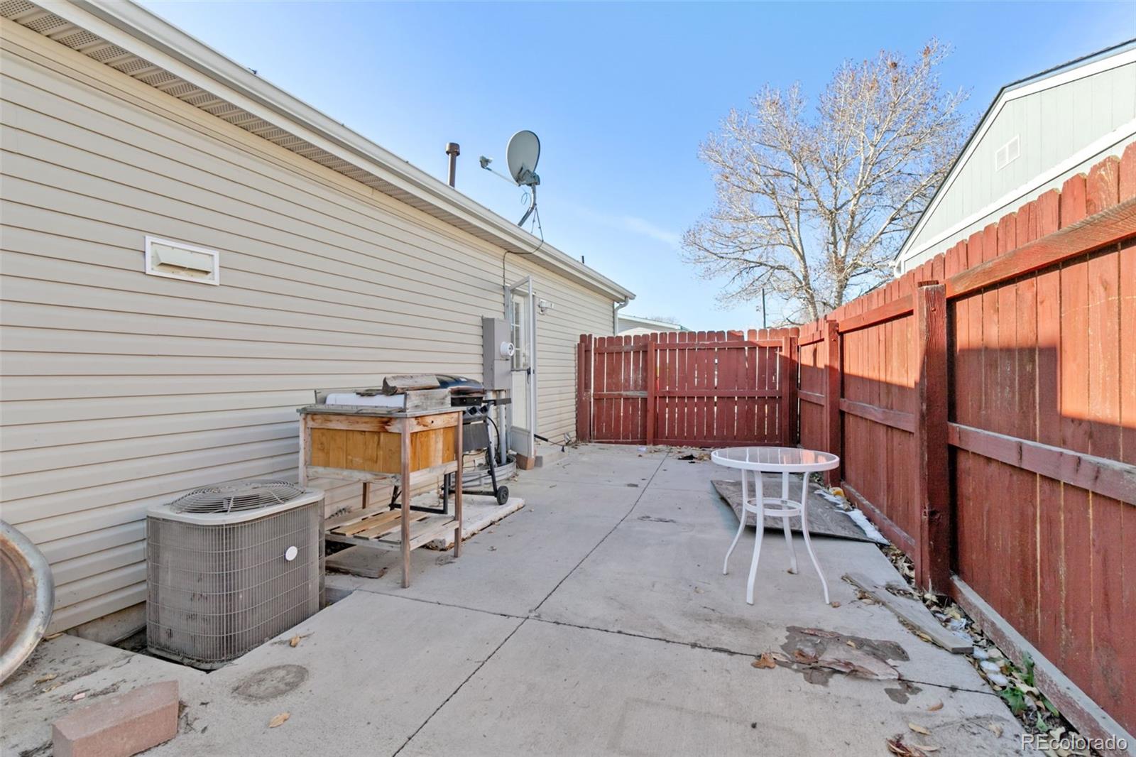 MLS Image #24 for 9008  madeleine street,denver, Colorado