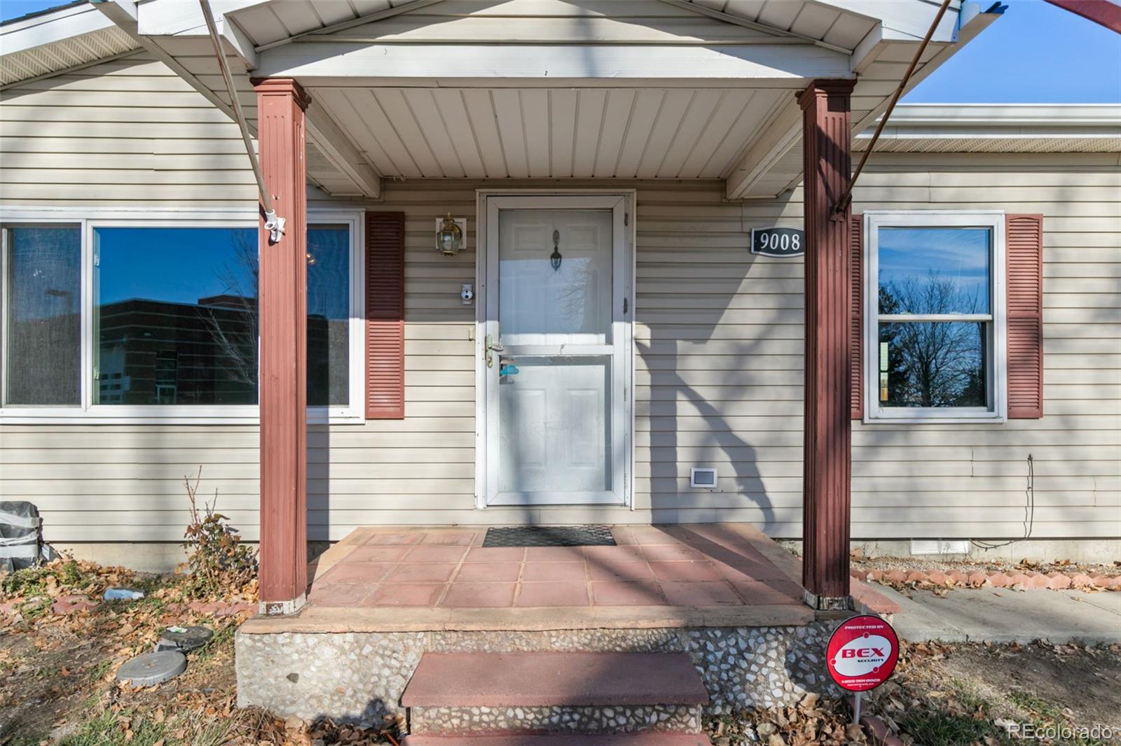 MLS Image #3 for 9008  madeleine street,denver, Colorado