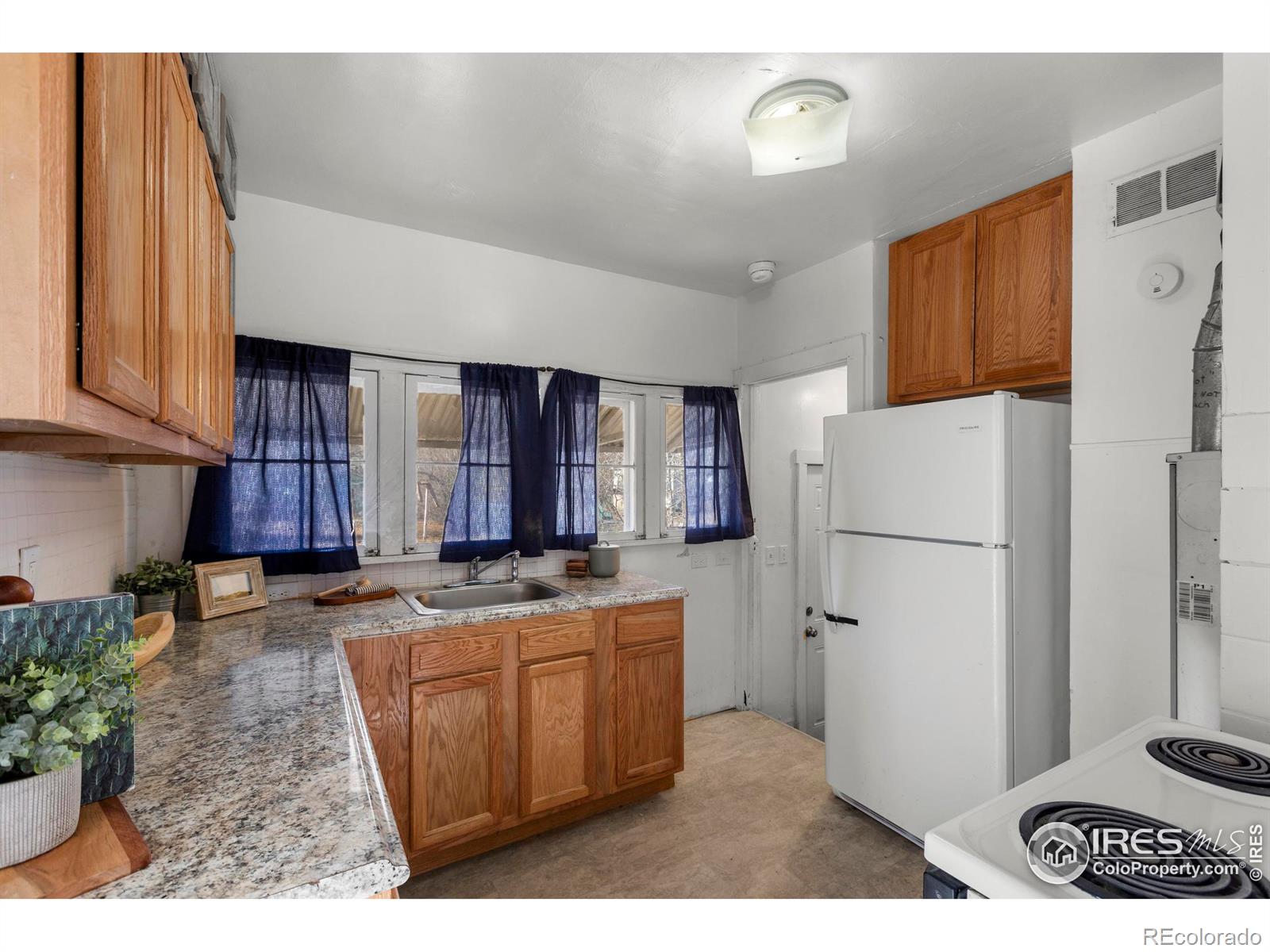 MLS Image #7 for 1443 n washington avenue,loveland, Colorado