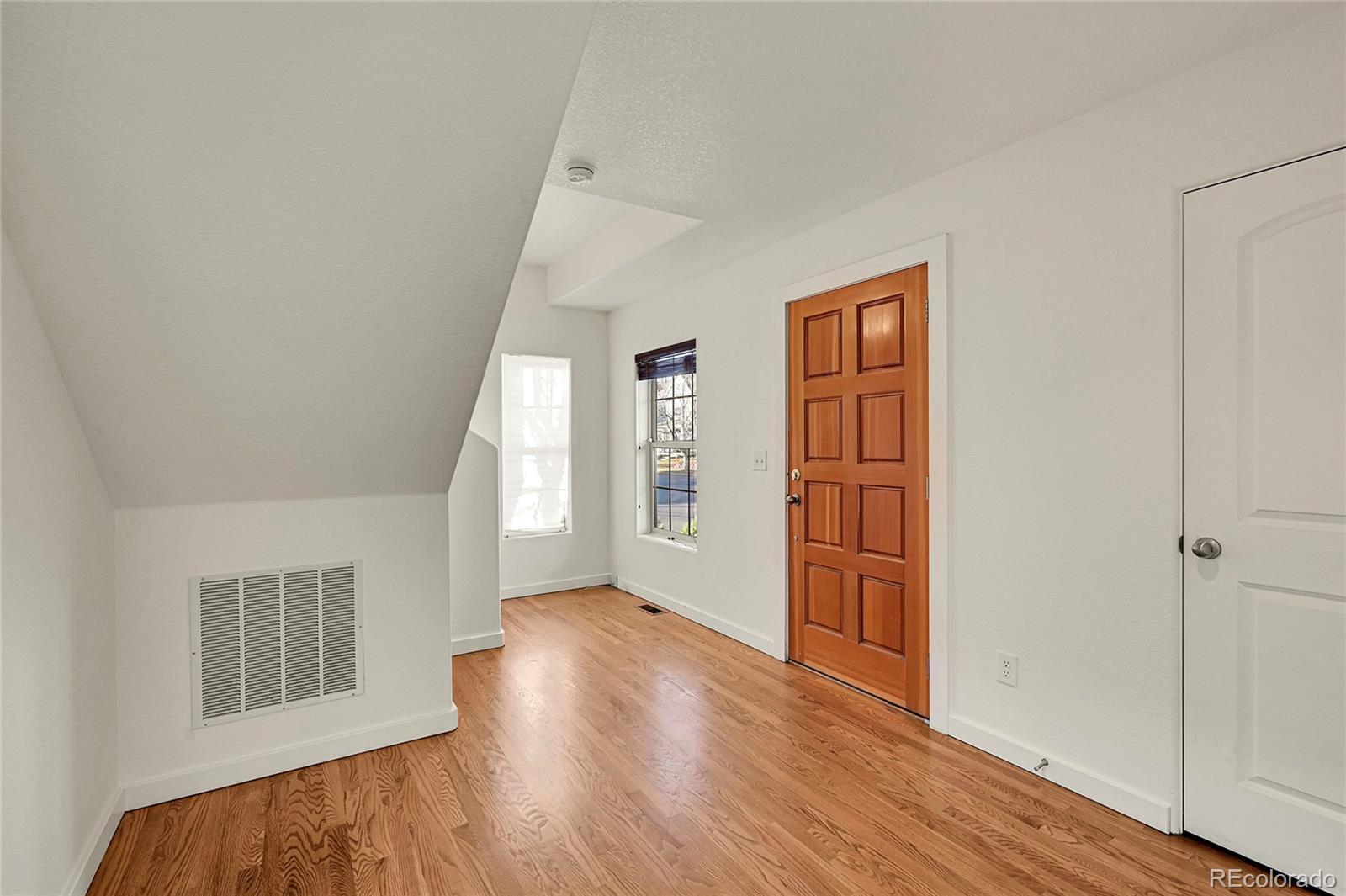 MLS Image #5 for 10108 e 31st avenue ,denver, Colorado