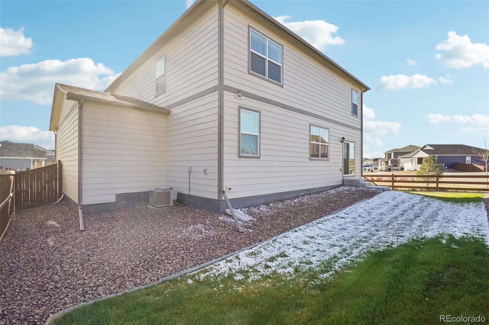 MLS Image #28 for 2555  siskin way,johnstown, Colorado