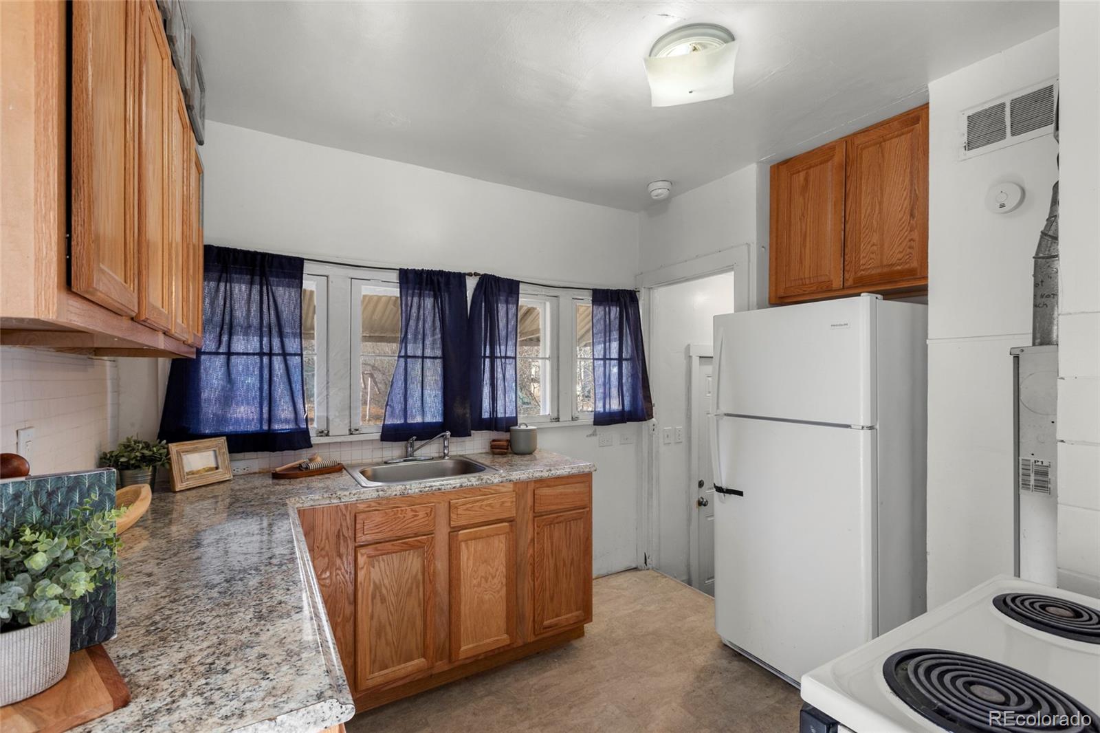 MLS Image #9 for 1443 n washington avenue,loveland, Colorado