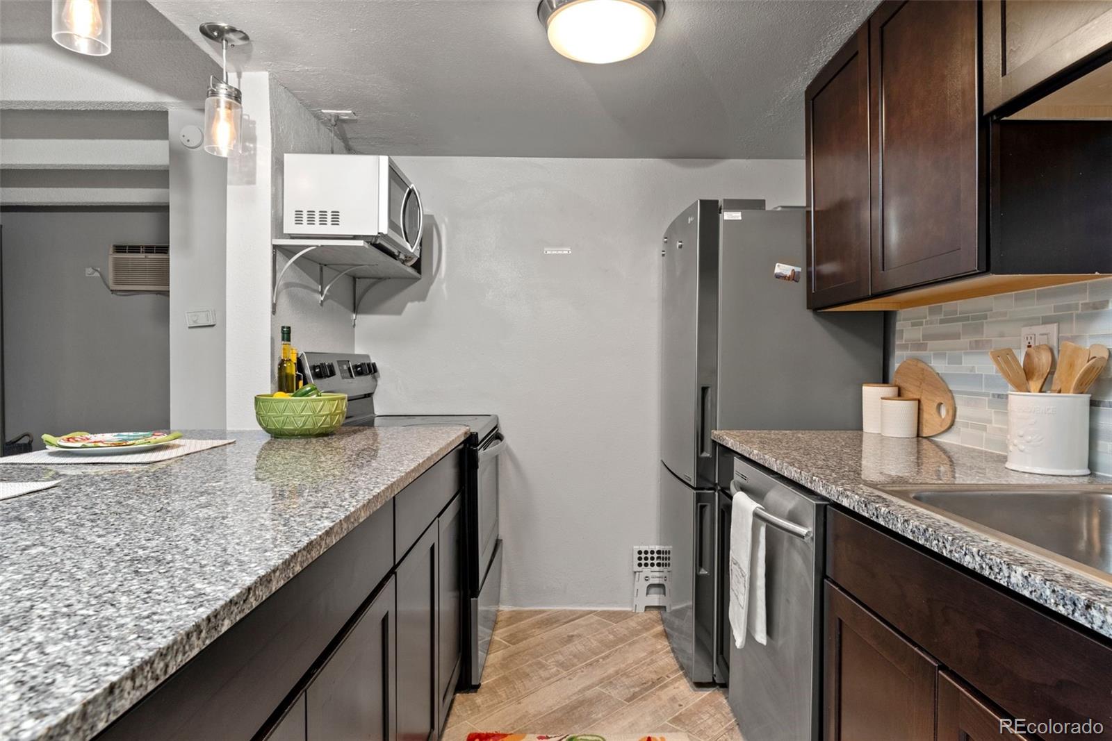 MLS Image #3 for 100 s clarkson street,denver, Colorado