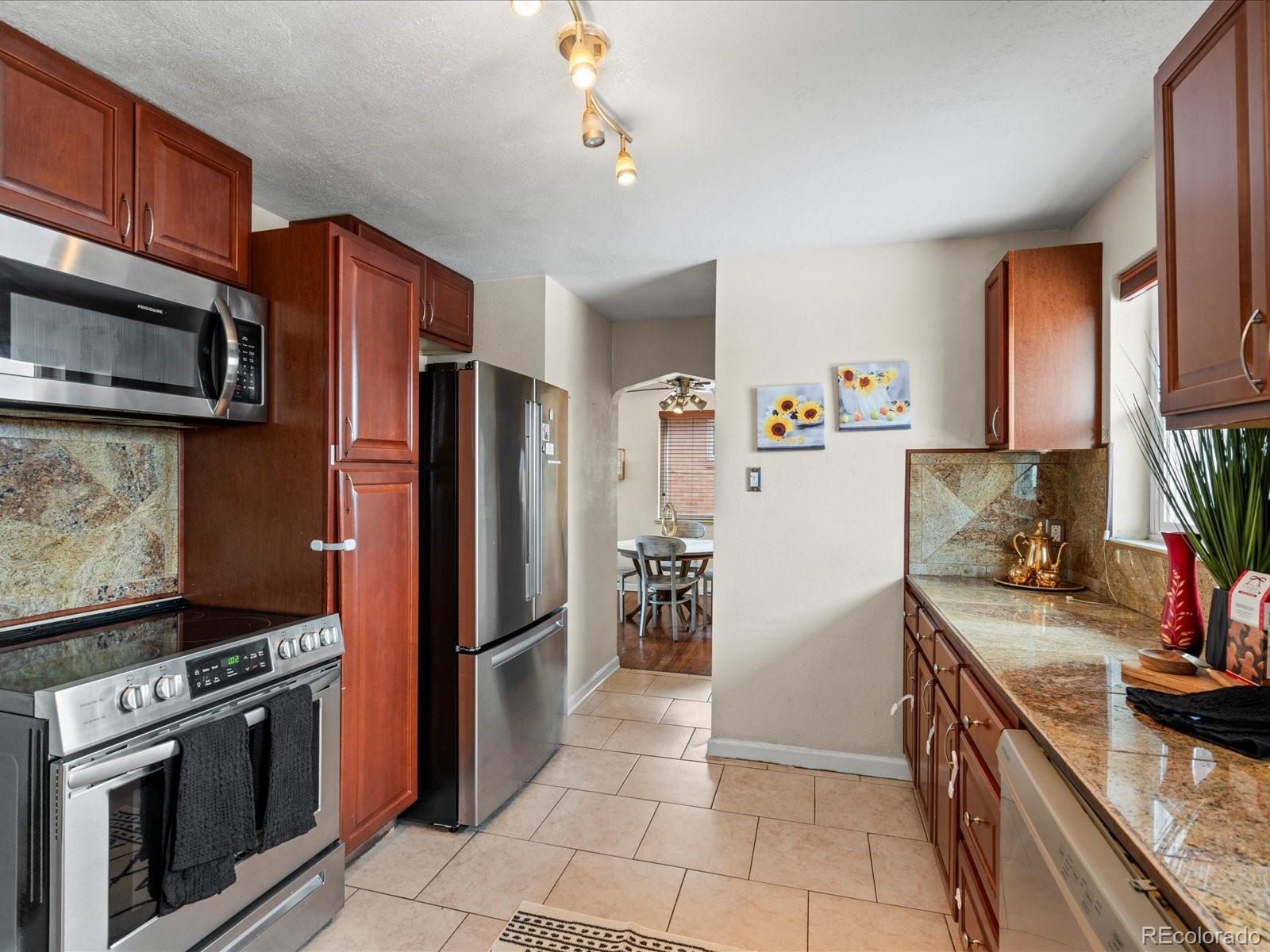 MLS Image #10 for 3559  hudson street,denver, Colorado