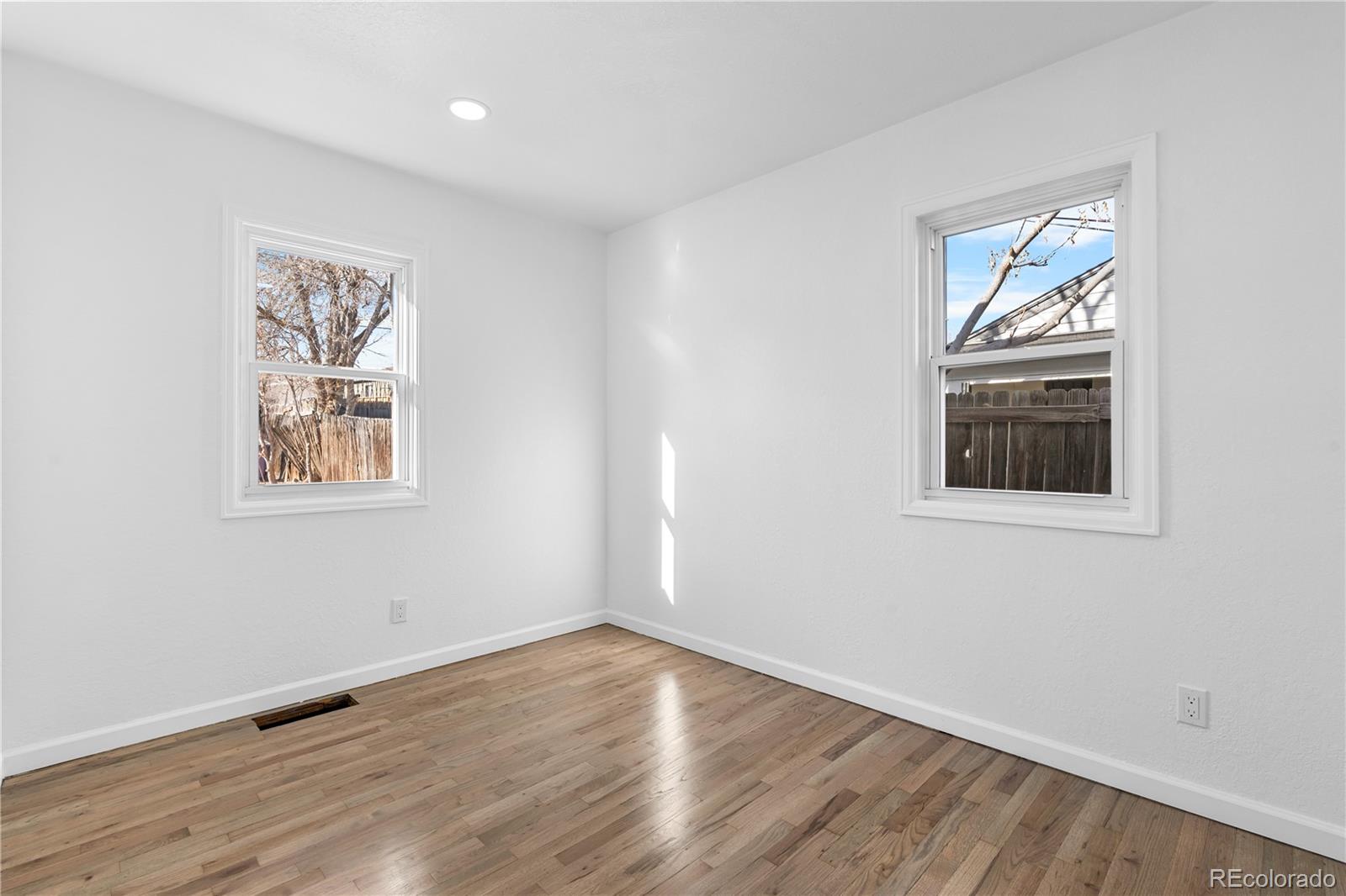 MLS Image #15 for 95 s alcott street,denver, Colorado