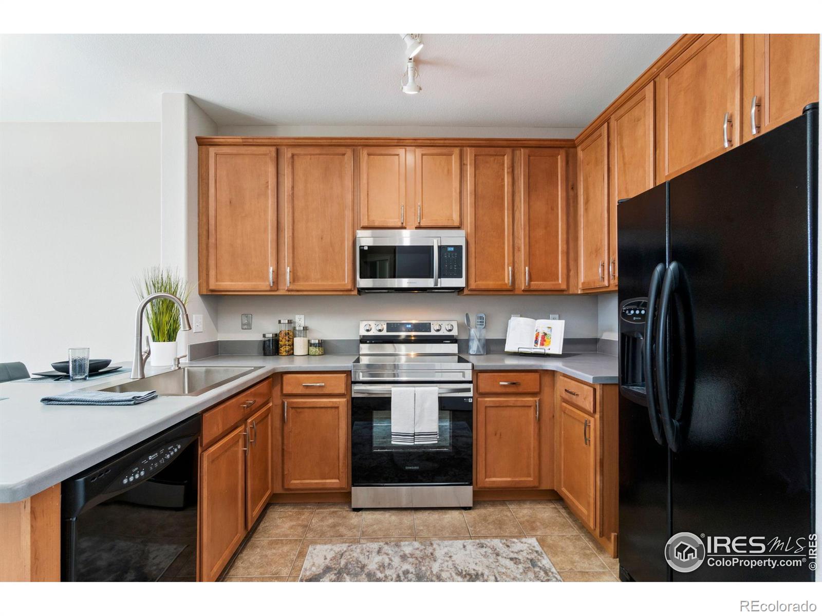 MLS Image #7 for 8467  canyon rim circle,englewood, Colorado