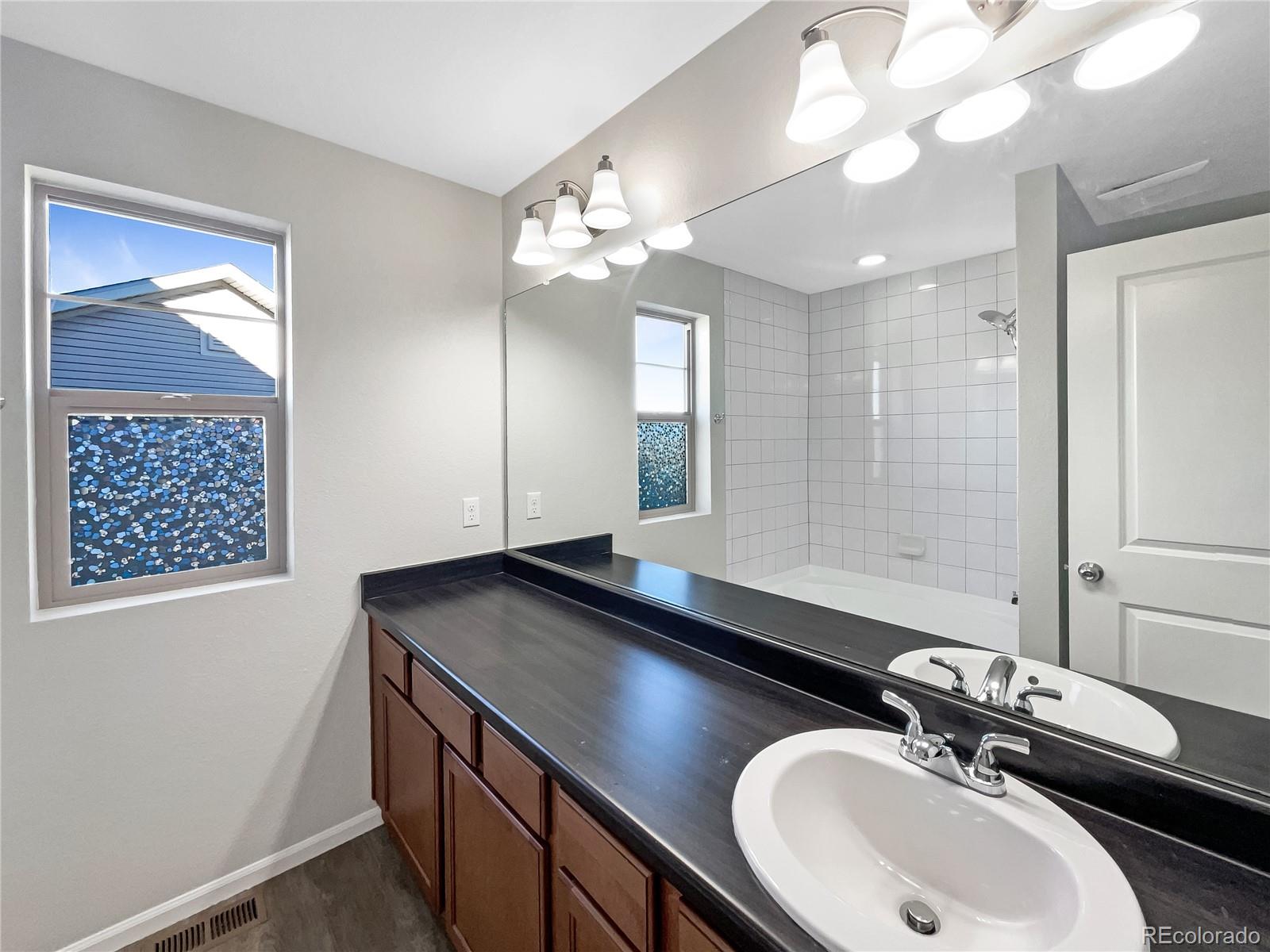 MLS Image #24 for 4828  ceylon way,denver, Colorado