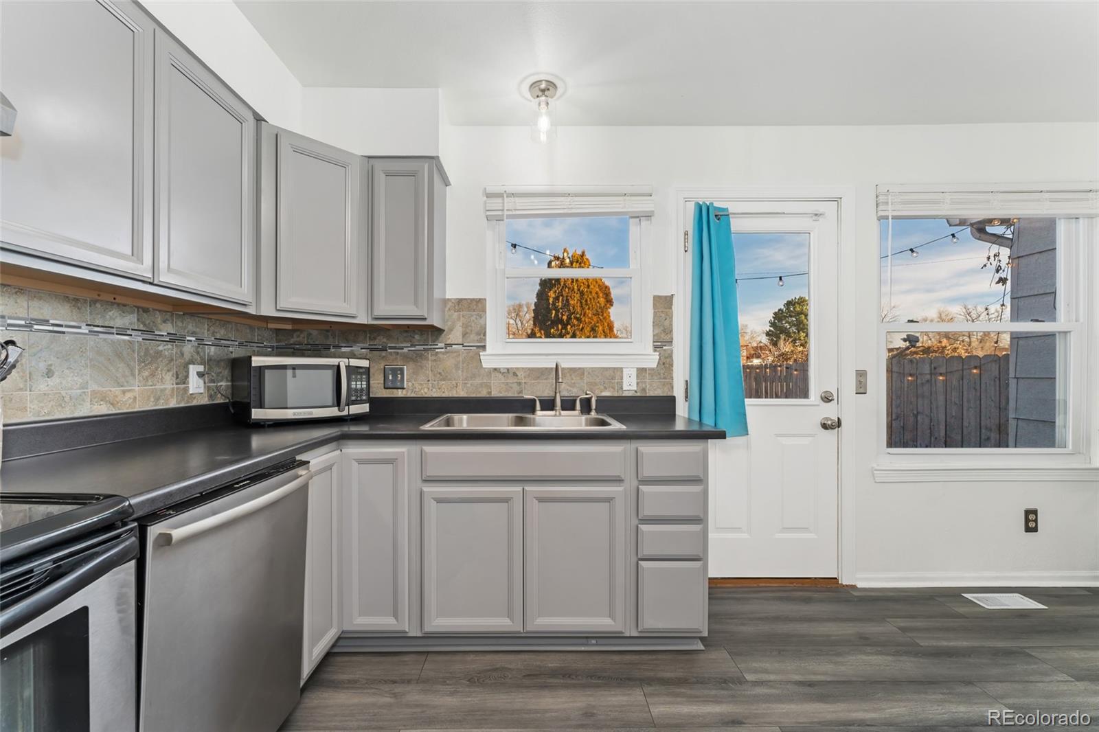 MLS Image #10 for 8224  washington street,denver, Colorado