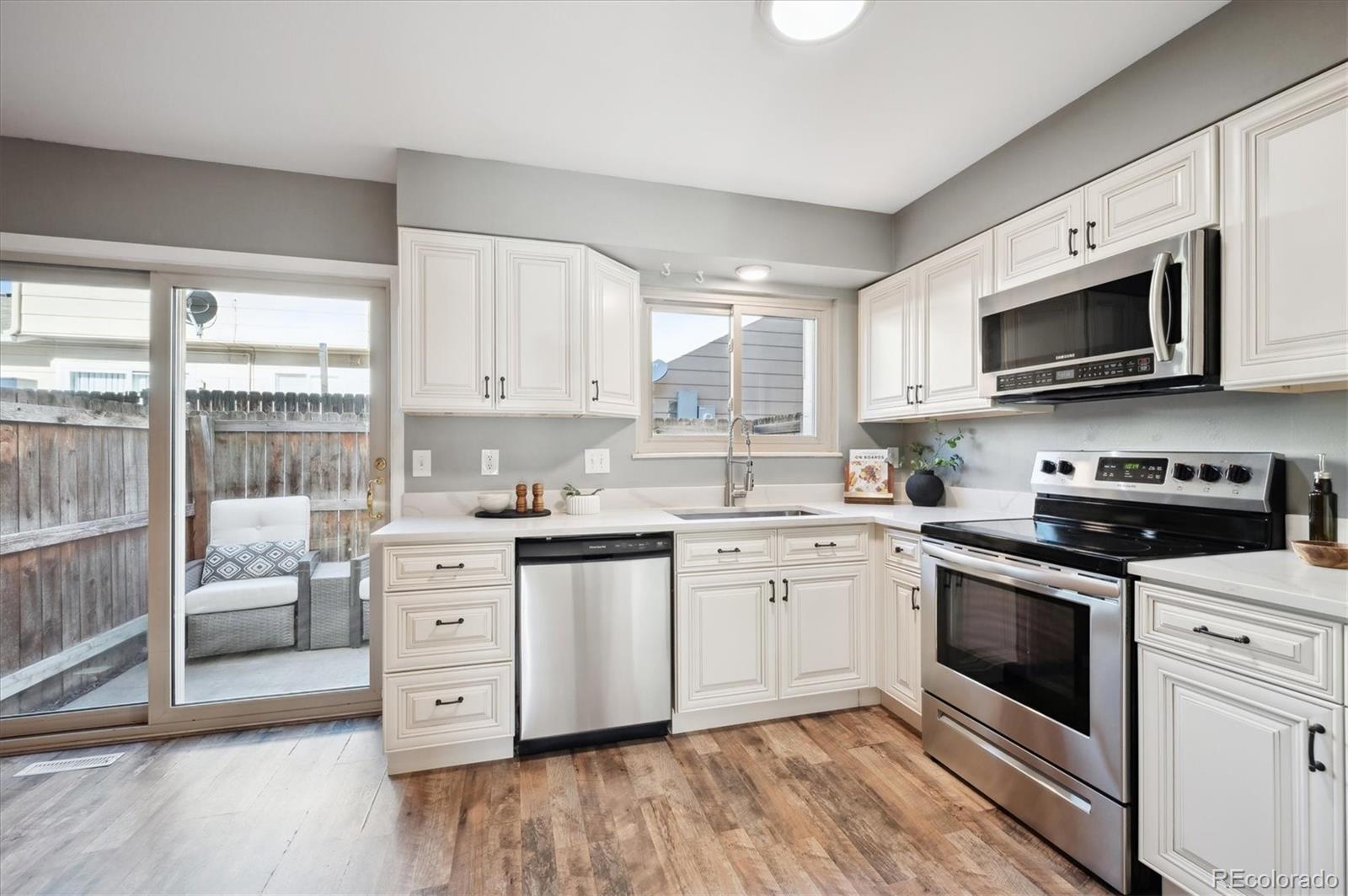 MLS Image #8 for 2105  coronado parkway,denver, Colorado