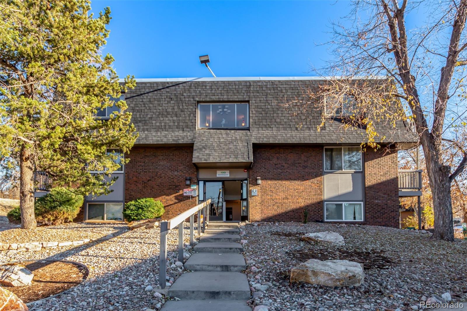 MLS Image #1 for 100 e highline circle,centennial, Colorado