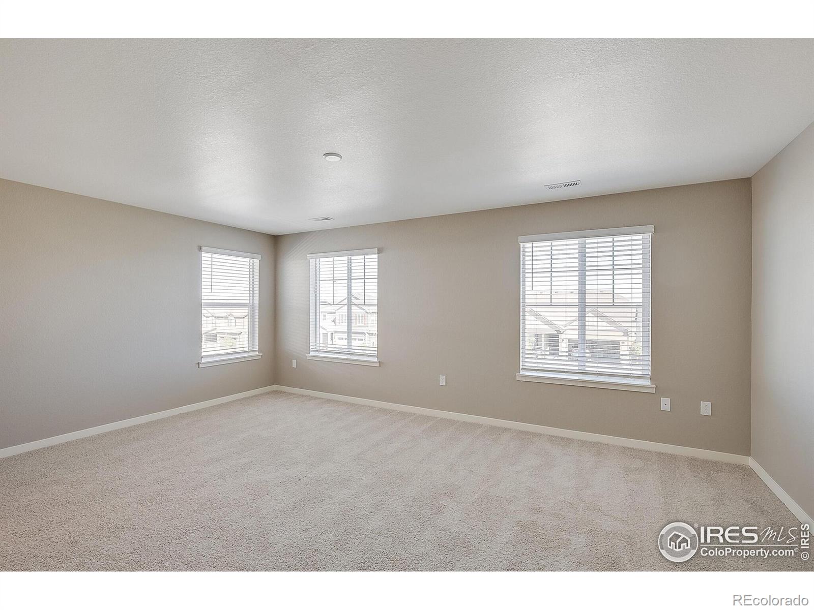 MLS Image #11 for 4749  lynxes way,johnstown, Colorado