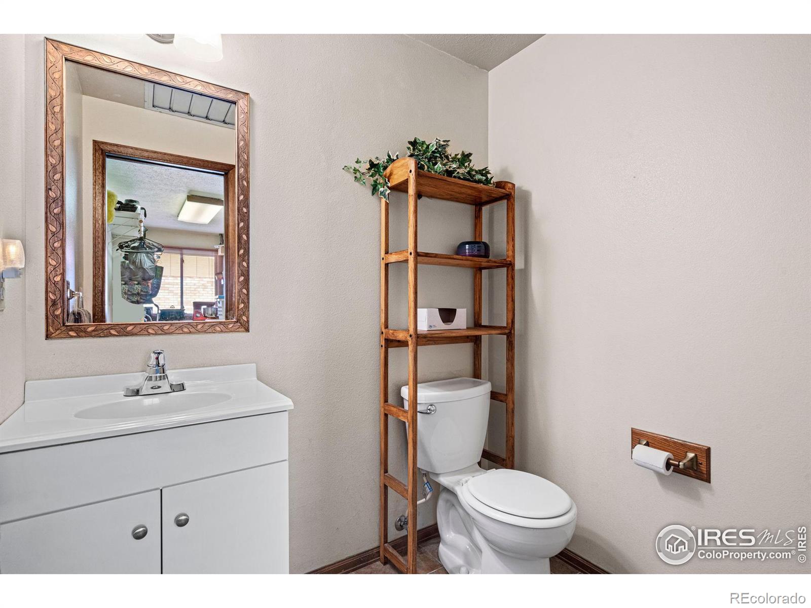 MLS Image #15 for 3762 n colorado avenue,loveland, Colorado