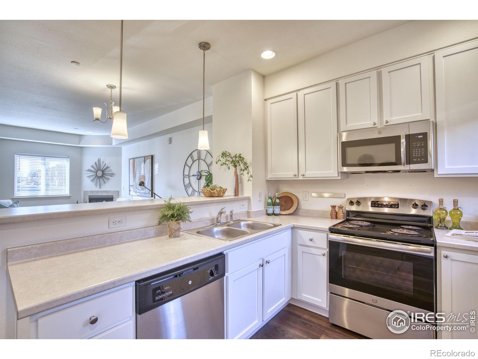 MLS Image #7 for 226 n parkside drive,longmont, Colorado