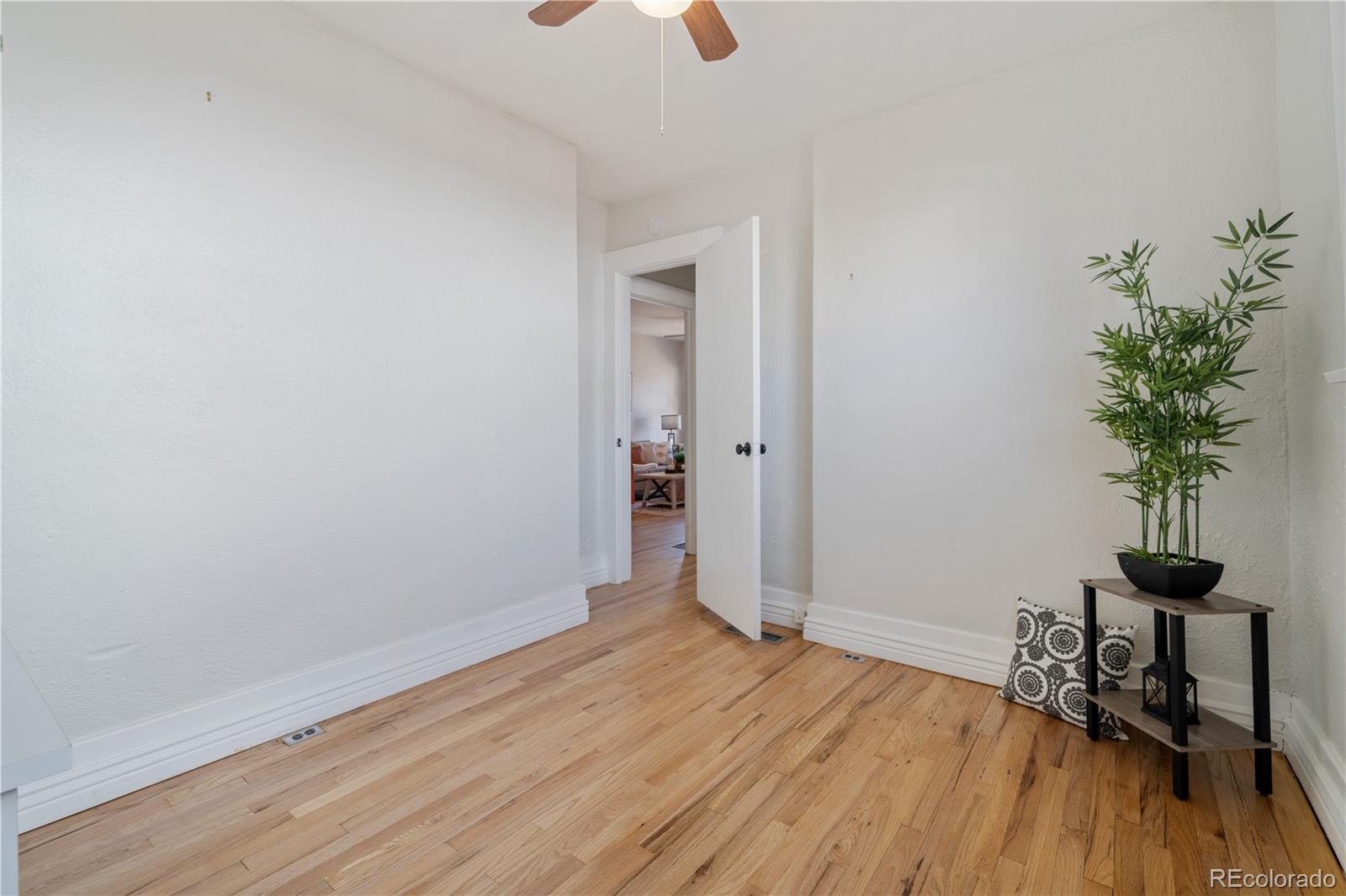 MLS Image #12 for 1544  jackson street,denver, Colorado