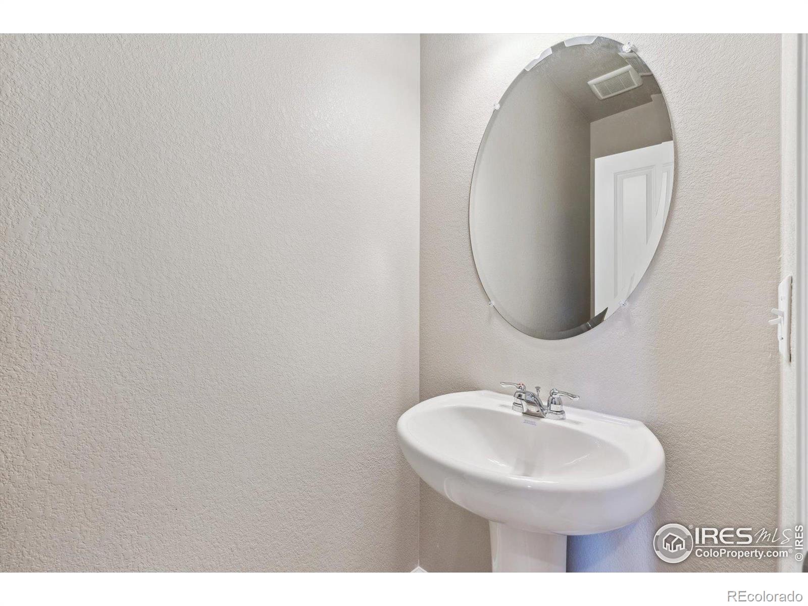 MLS Image #11 for 302  scaup lane,johnstown, Colorado