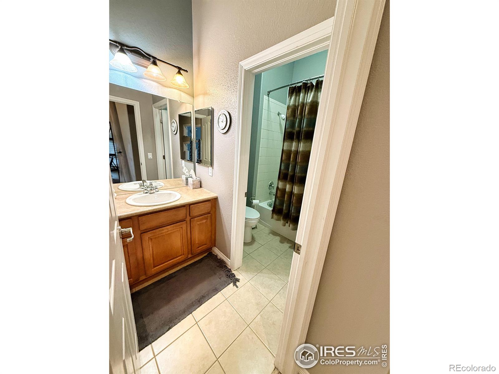 MLS Image #12 for 6185 s millbrook way,aurora, Colorado