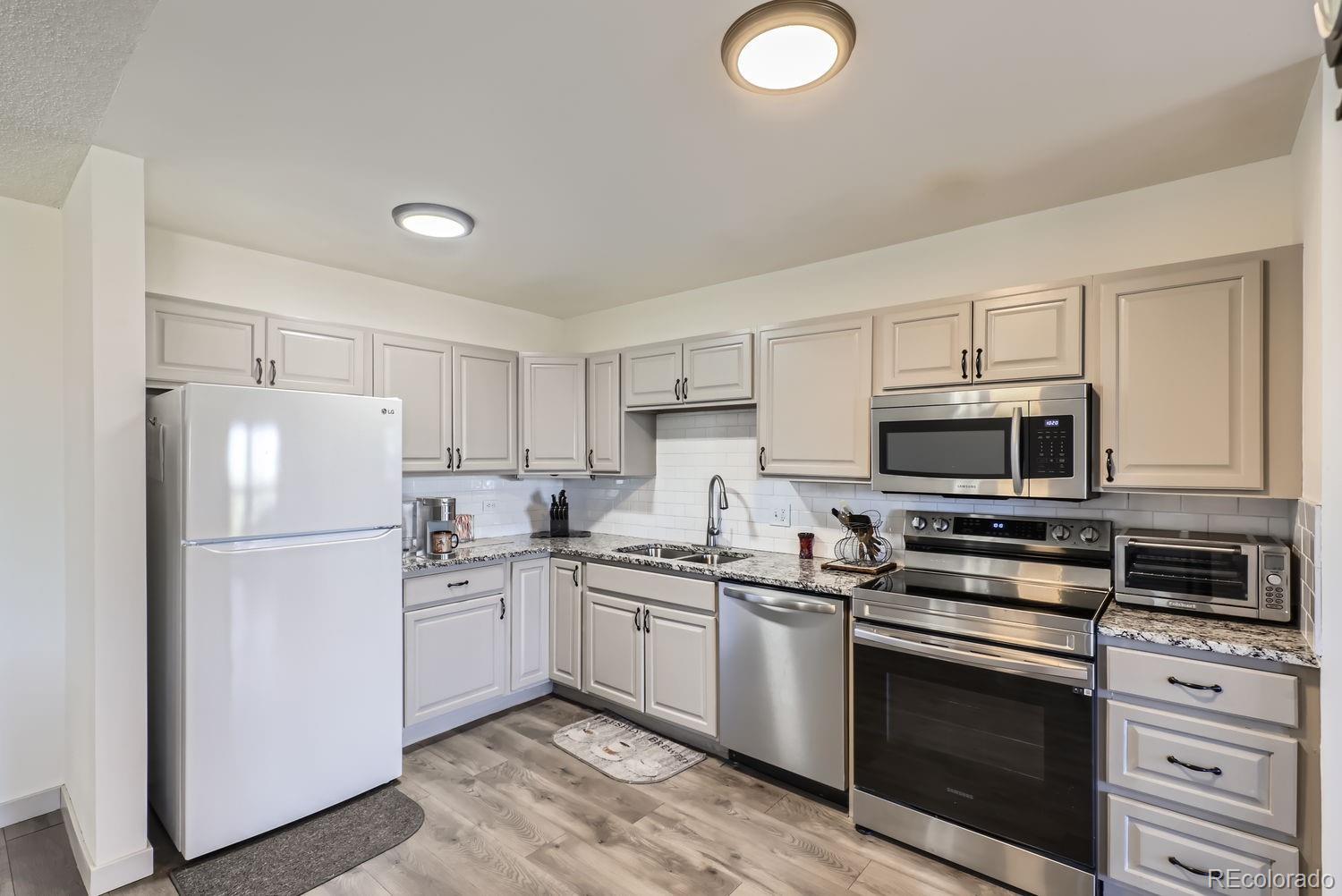 MLS Image #4 for 300 s clinton street 8c,denver, Colorado