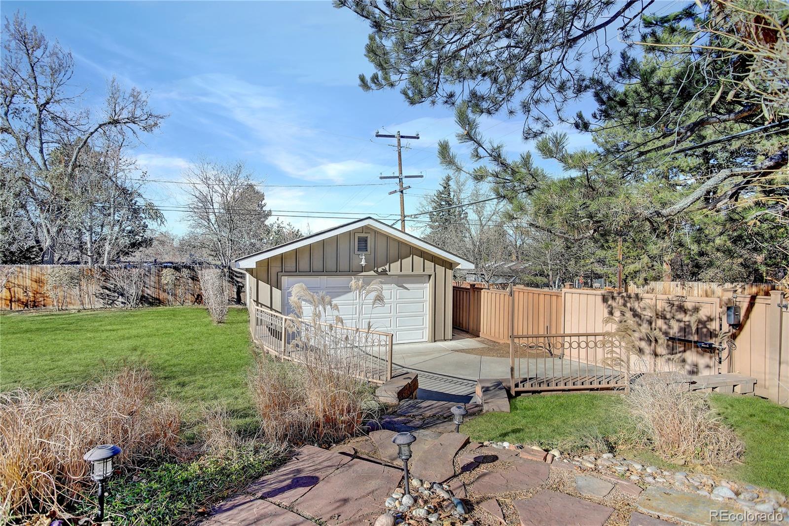 MLS Image #40 for 1901 s newport ,denver, Colorado