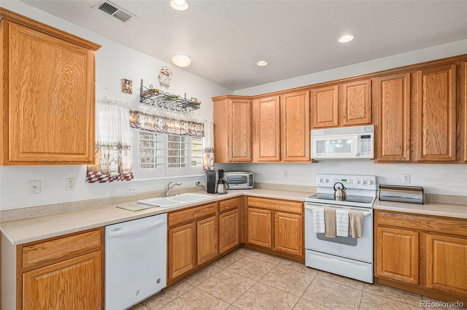 MLS Image #10 for 24615 e arizona place,aurora, Colorado