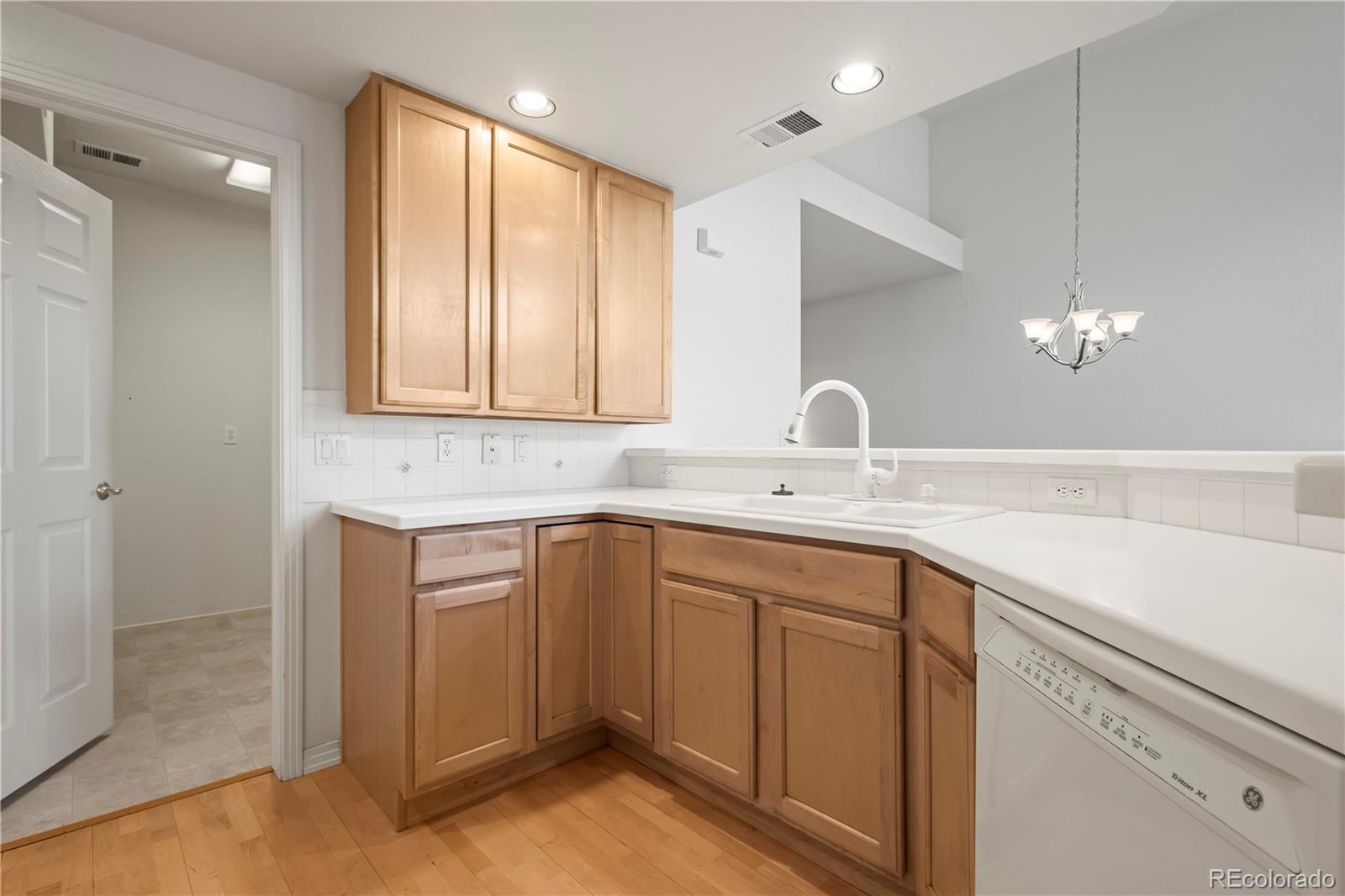 MLS Image #11 for 10730  eliot circle,denver, Colorado