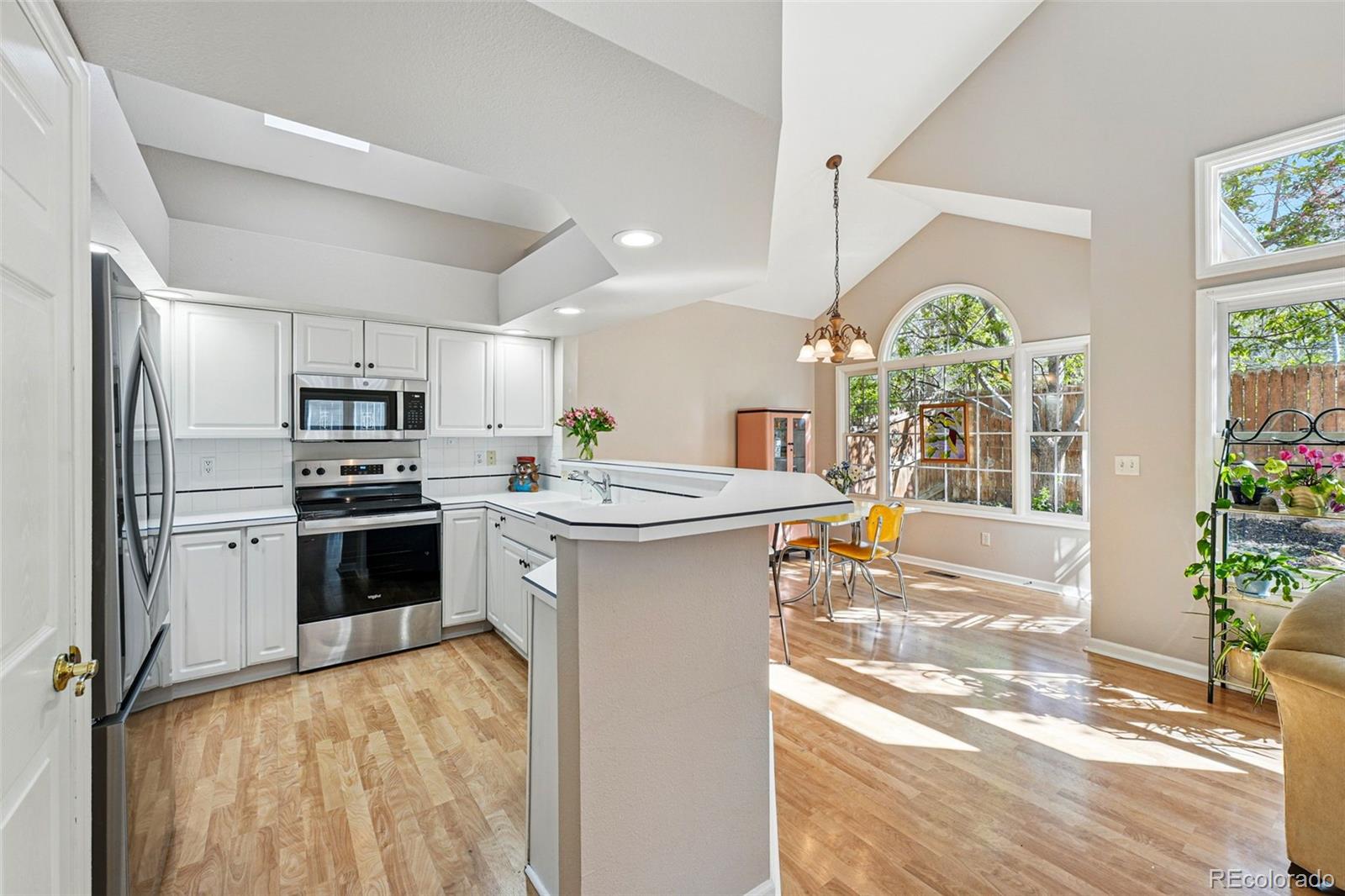 MLS Image #10 for 2252 s yosemite circle,denver, Colorado