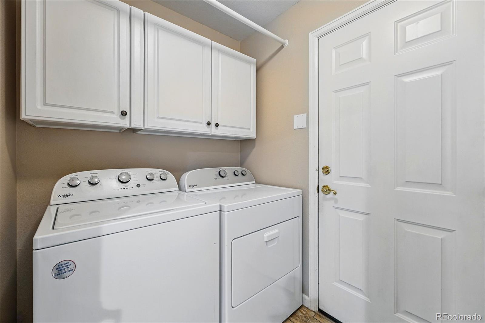 MLS Image #29 for 2252 s yosemite circle,denver, Colorado
