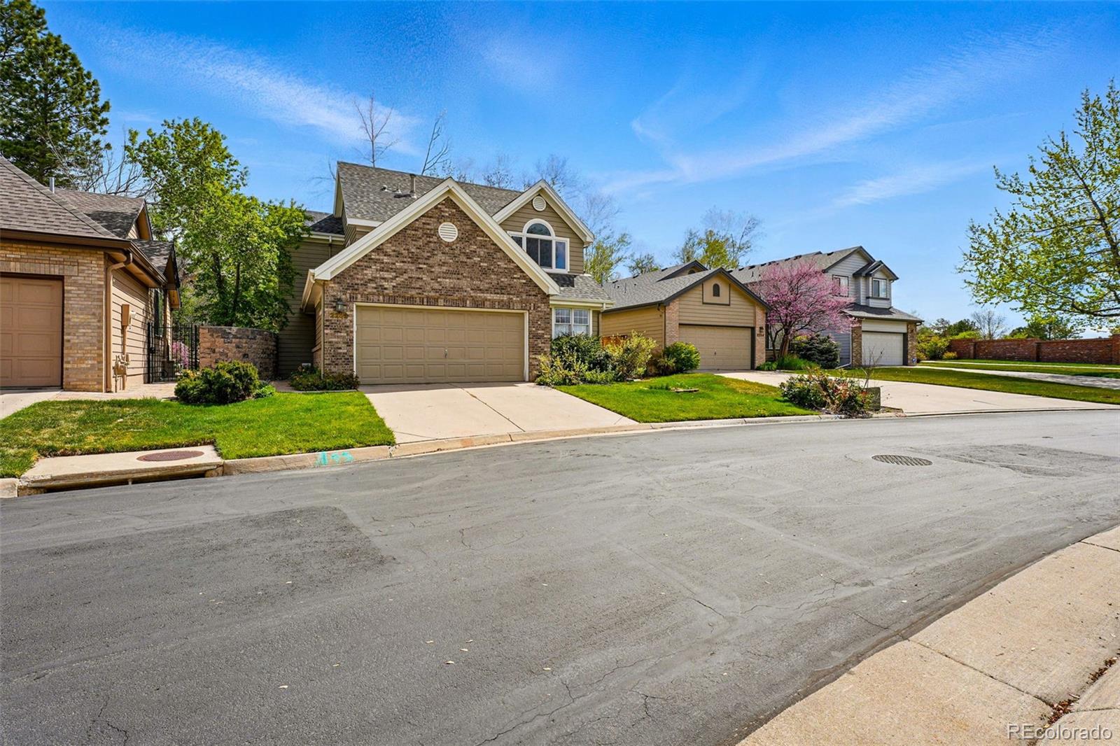 MLS Image #48 for 2252 s yosemite circle,denver, Colorado