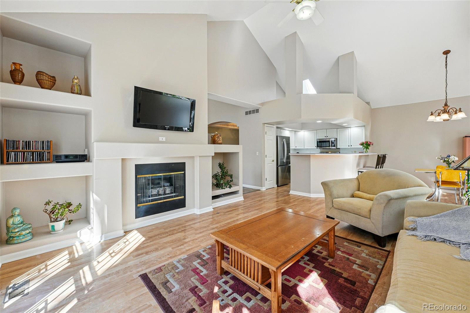 MLS Image #6 for 2252 s yosemite circle,denver, Colorado