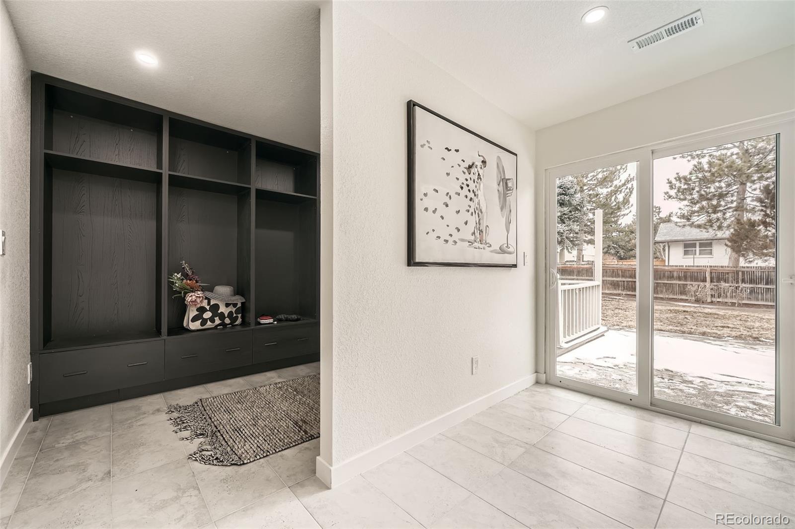 MLS Image #9 for 4055 s niagara way,denver, Colorado