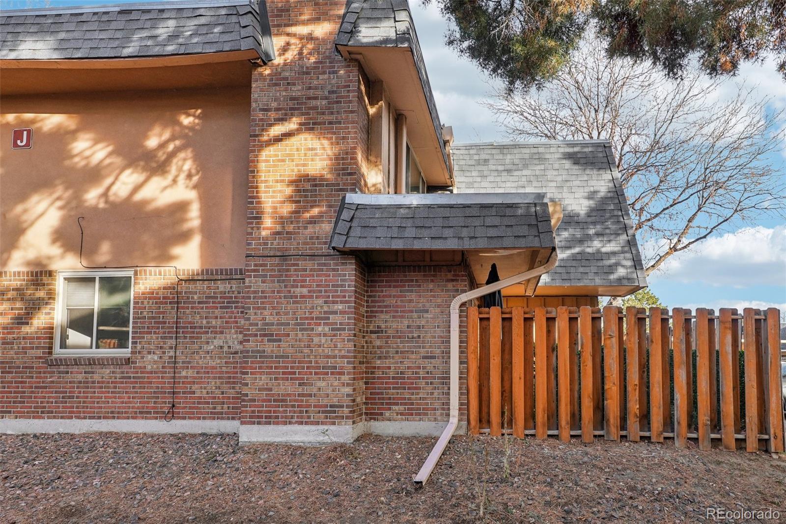 MLS Image #2 for 7995 e mississippi avenue,denver, Colorado