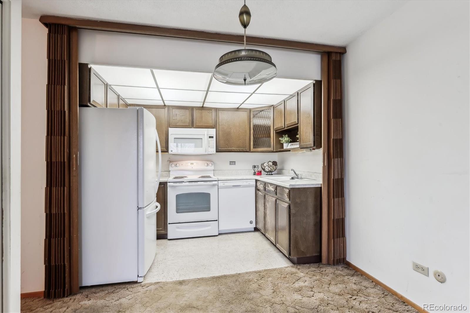 MLS Image #3 for 635 s alton way,denver, Colorado