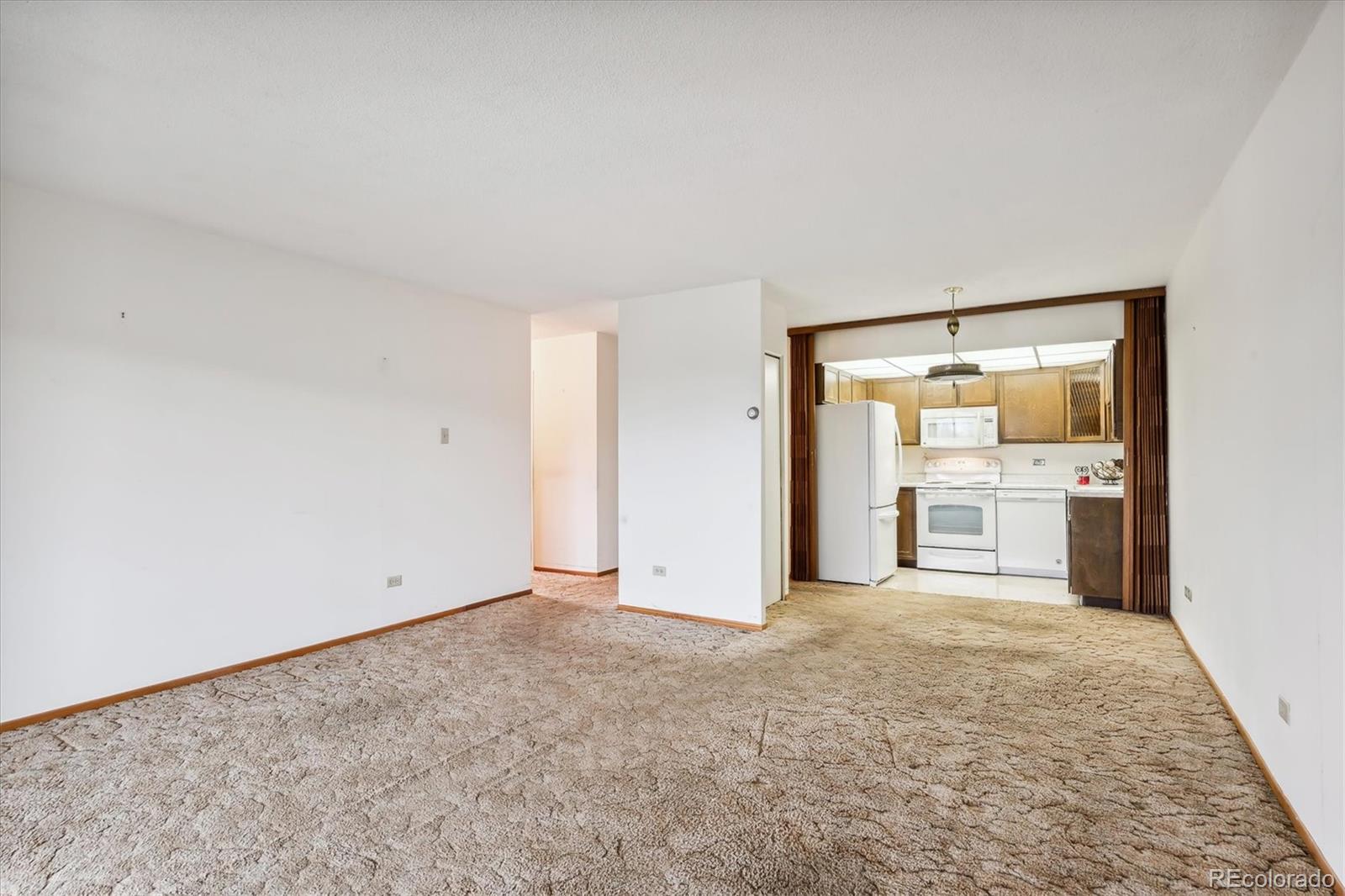 MLS Image #6 for 635 s alton way,denver, Colorado