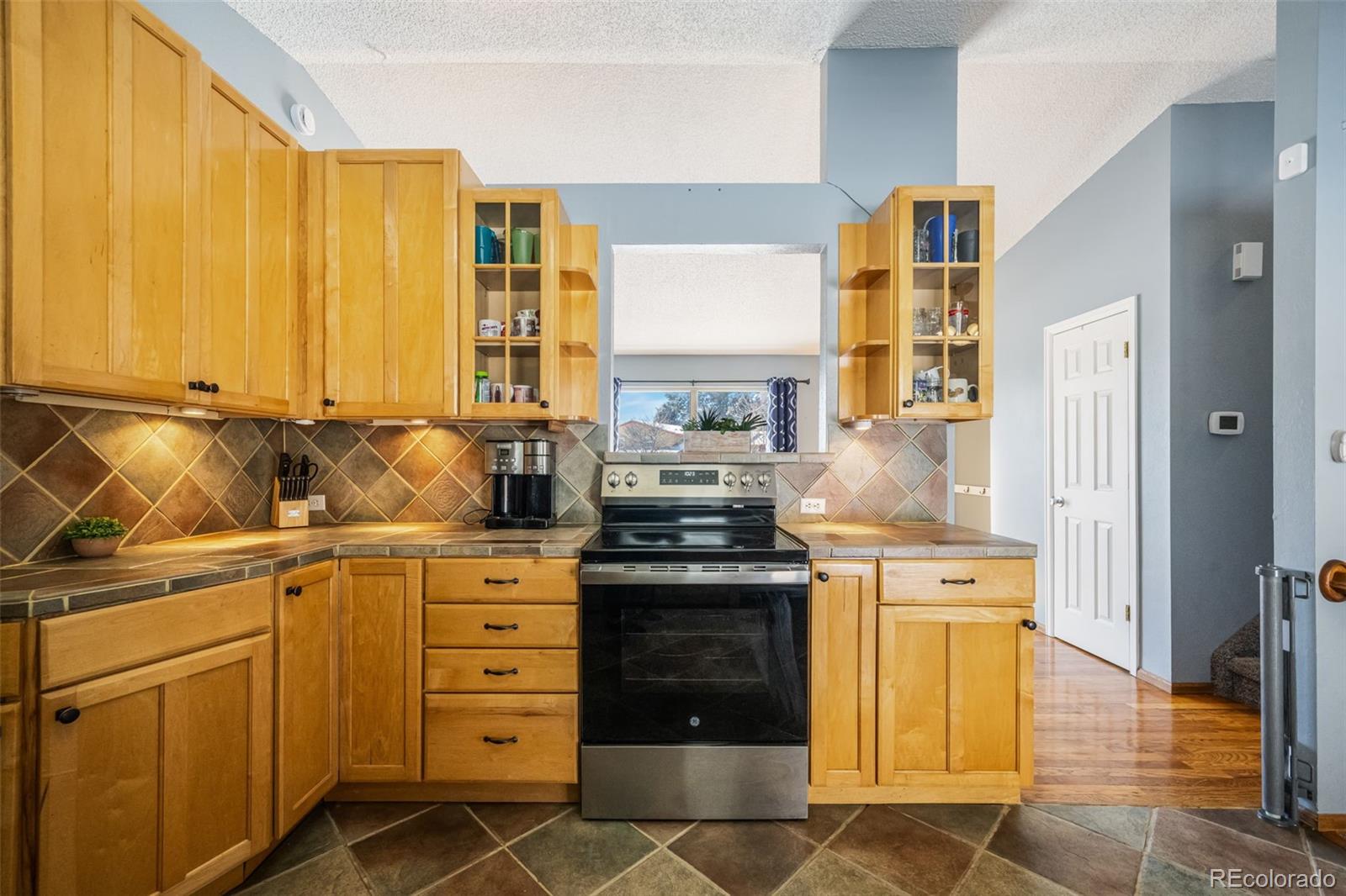 MLS Image #2 for 5101  hackamore drive,colorado springs, Colorado