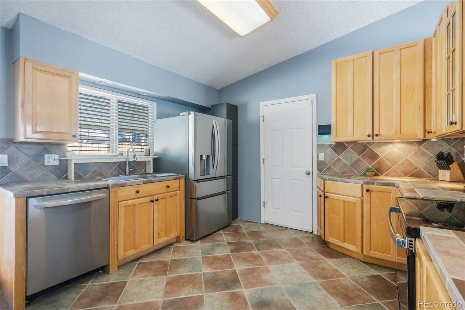 MLS Image #5 for 5101  hackamore drive,colorado springs, Colorado