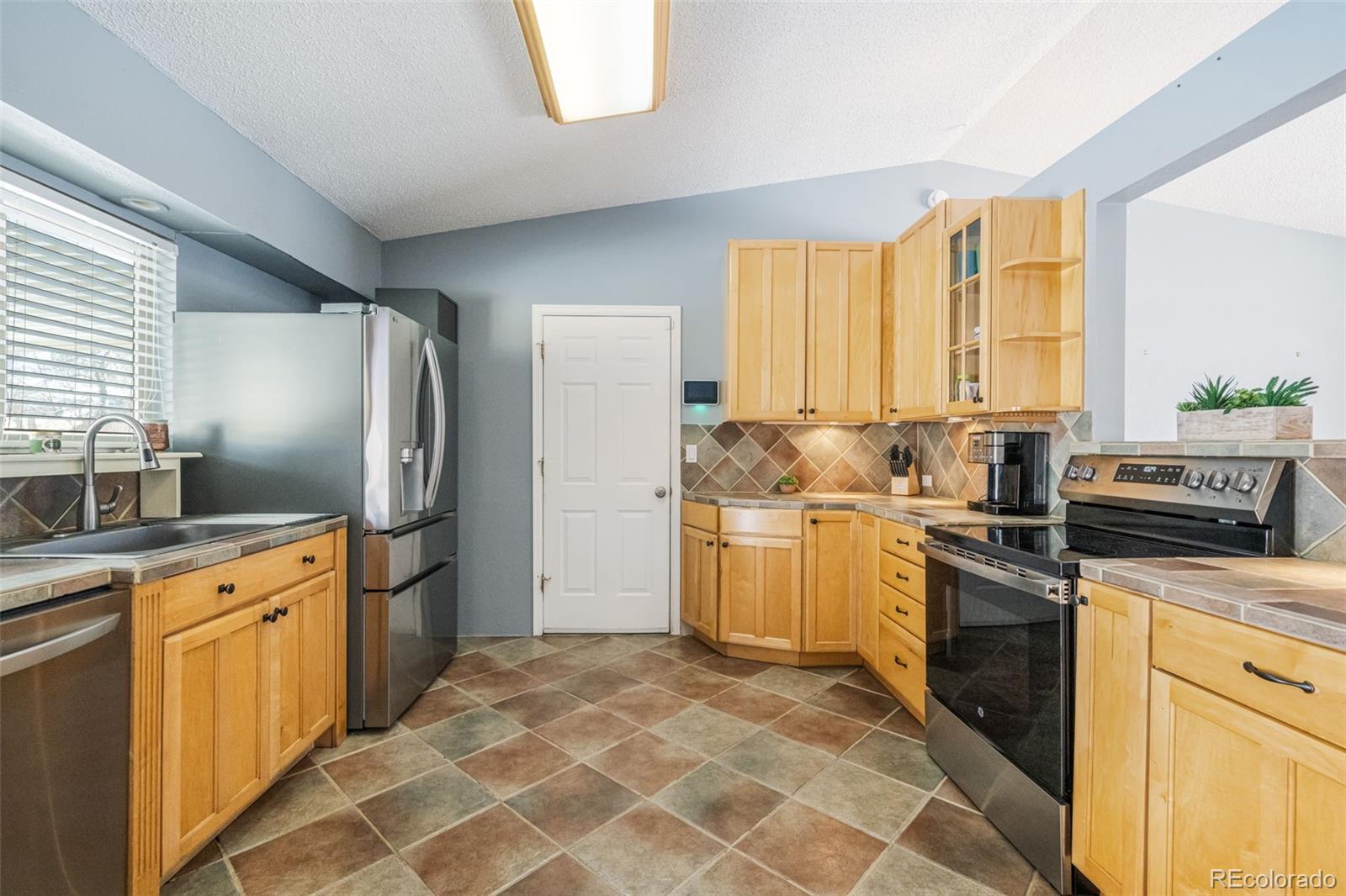 MLS Image #8 for 5101  hackamore drive,colorado springs, Colorado