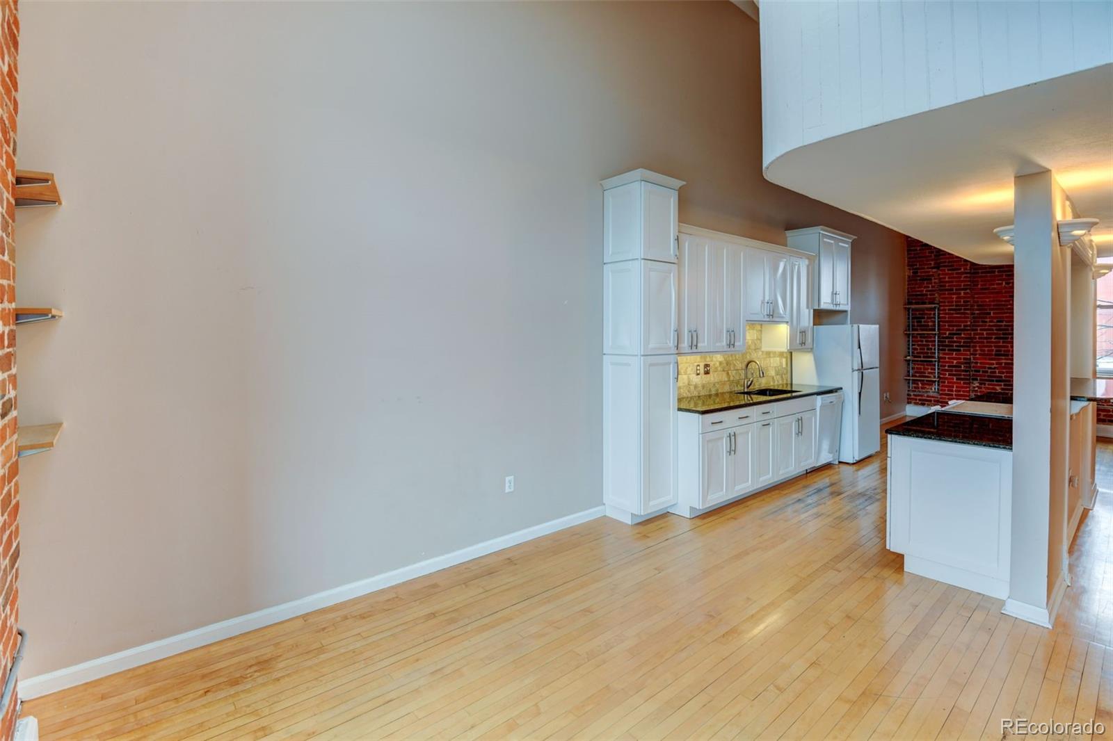 MLS Image #11 for 3233  osage street 2a,denver, Colorado