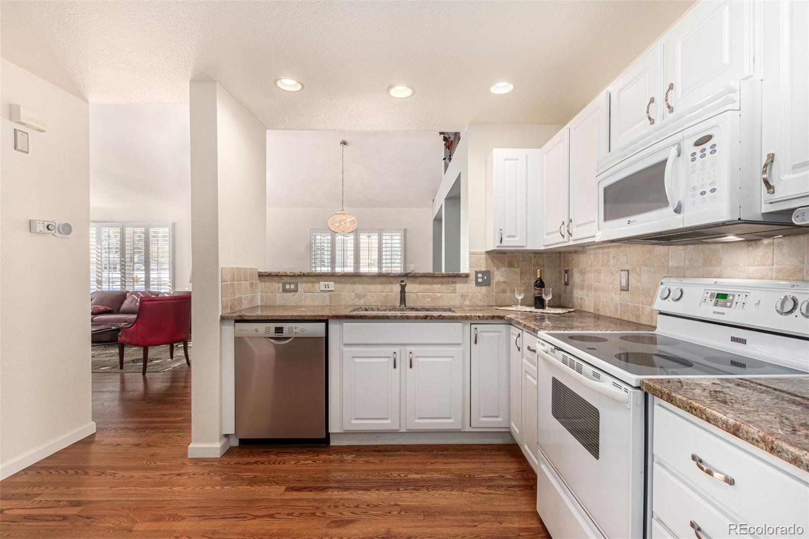 MLS Image #9 for 8441 s lewis court,littleton, Colorado