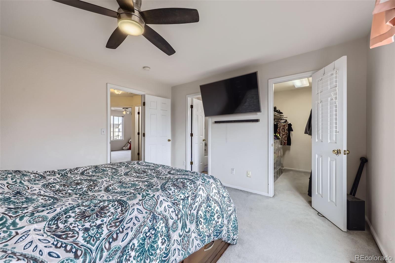 MLS Image #13 for 19372 e 41st avenue,denver, Colorado