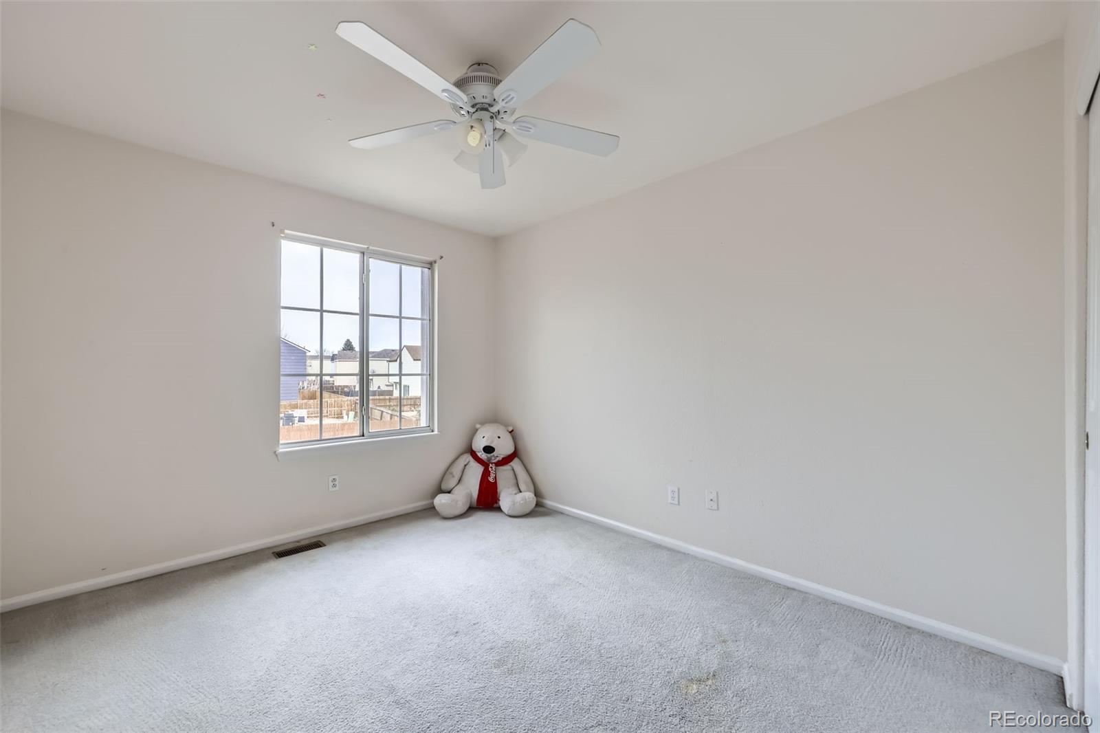 MLS Image #16 for 19372 e 41st avenue,denver, Colorado